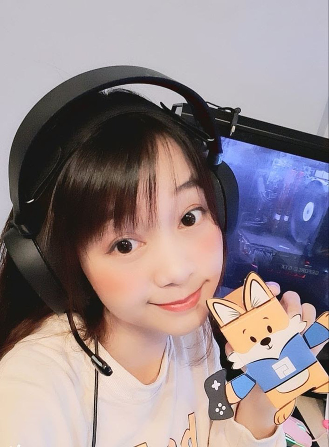 Cô nàng Hạ Mi đang là một trong những streamer hot nhất hiện nay