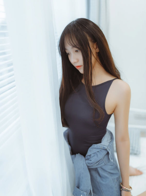 Nữ hotgirl lộ ảnh nóng bạo